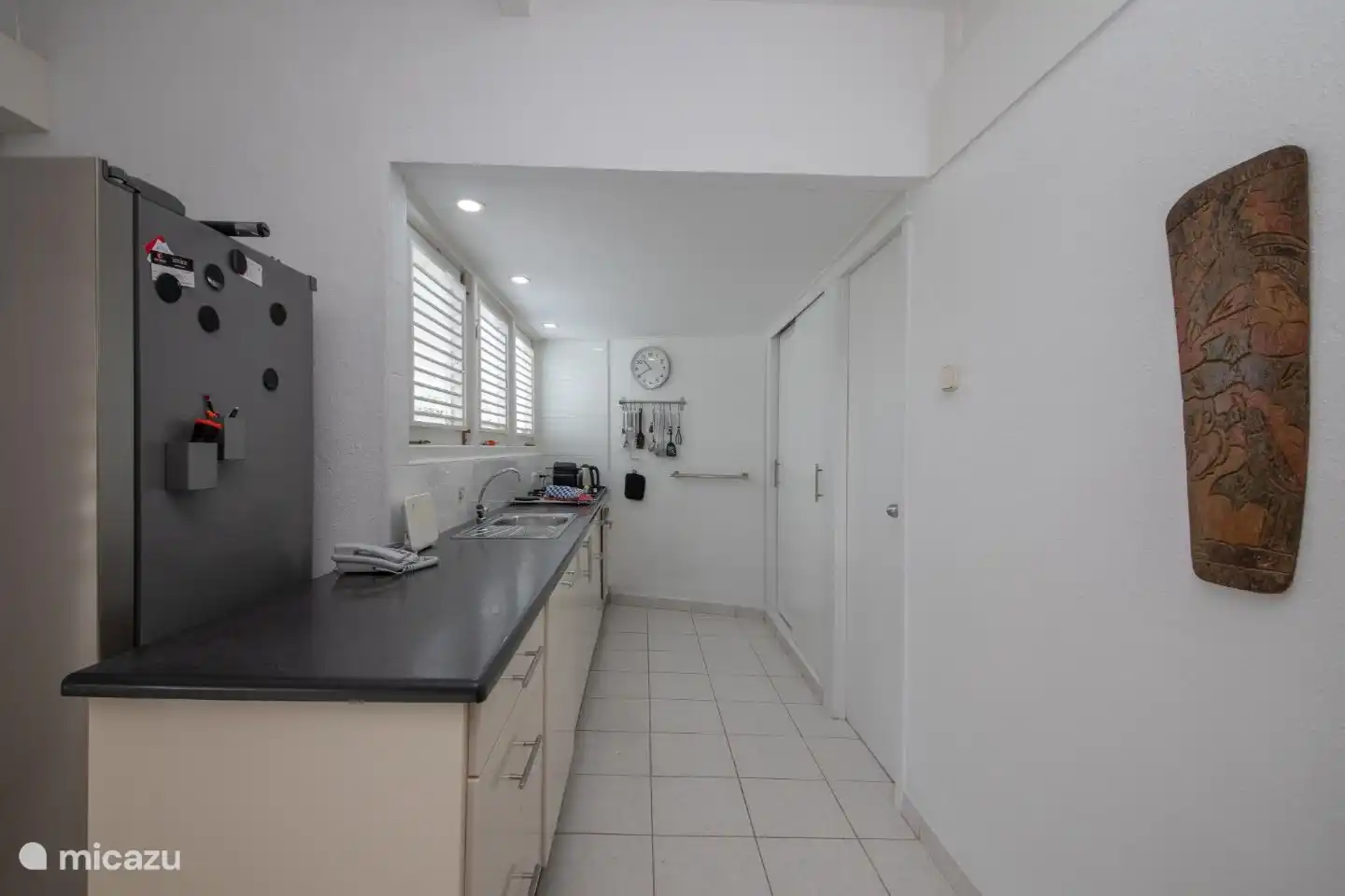 Kitchen with fridge-freezer combination