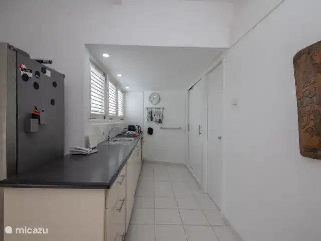 Piscadera Bay Resort 24 | Curaçao, Curaçao-Centre, Piscadera - bungalow Cuisine avec combiné réfrigérateur-congélateur