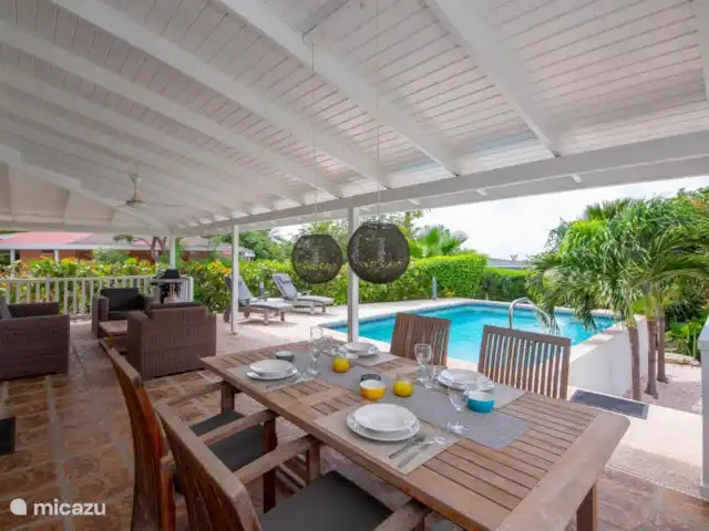 Piscadera Bay Resort 24 | Curaçao, Curaçao-Centre, Piscadera - bungalow Table à manger sur véranda