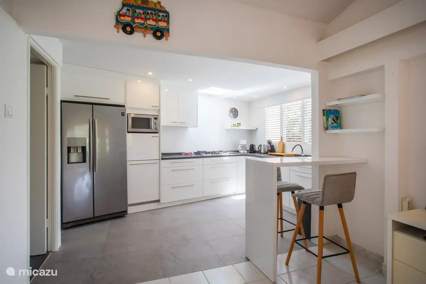 Cocina nueva con electrodomésticos