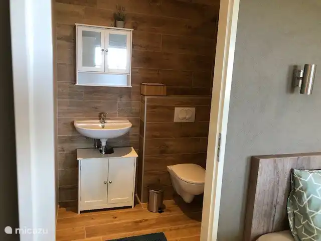apartamento en Países Bajos, Barbante Septentrional, Venhorst  – Apartamento De Peelrand Hoeve Cada habitación tiene su propia ducha y WC en la habitación.