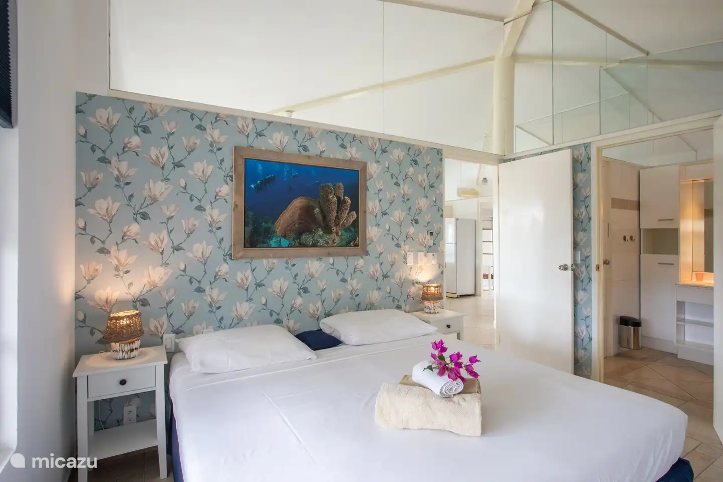 Schlafzimmer mit eigenem Bad und Klimaanlage