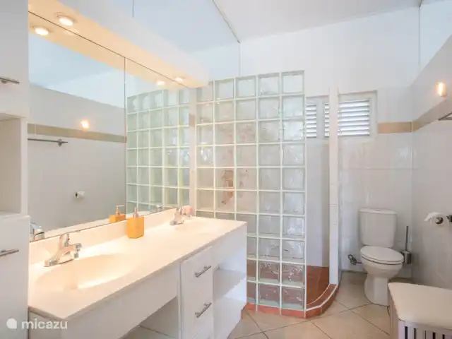 Villa Perla Blou | Curaçao, Curaçao-Centre, Piscadera - bungalow Salle de bains