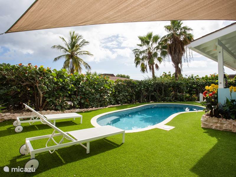 Holiday home in Curaçao, Curacao-Middle, Piscadera Bungalow Villa Perla Blou