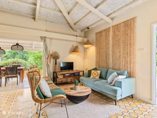 Bungalow Bossa Nova huren in Curaçao, Curacao-Midden, Piscadera - bungalow woonkamer met tv