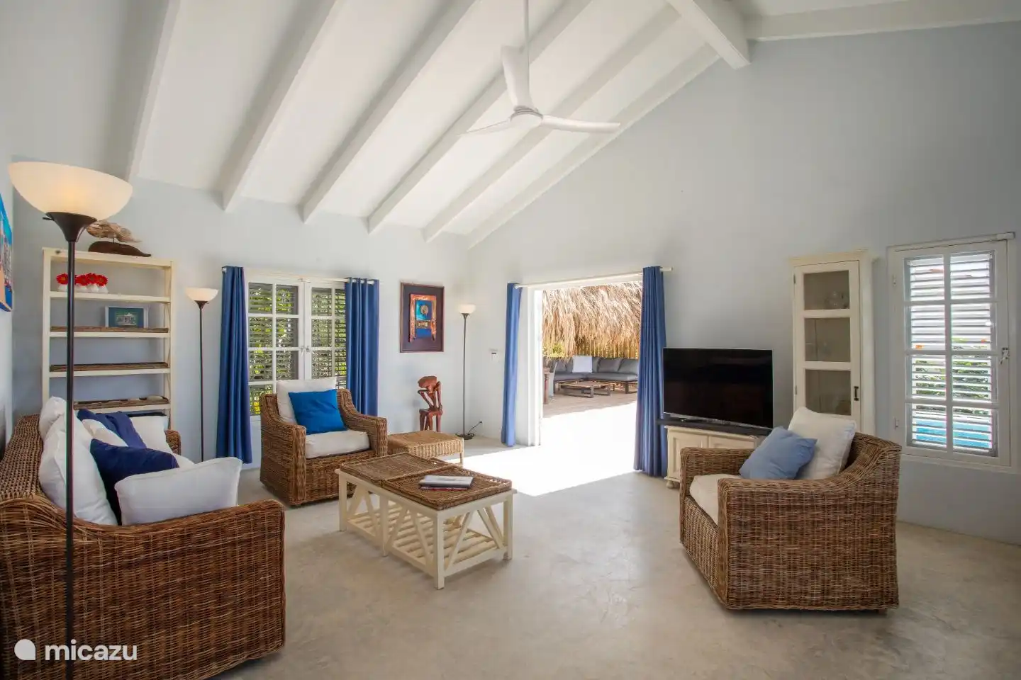 Wohnzimmer mit Smart-TV