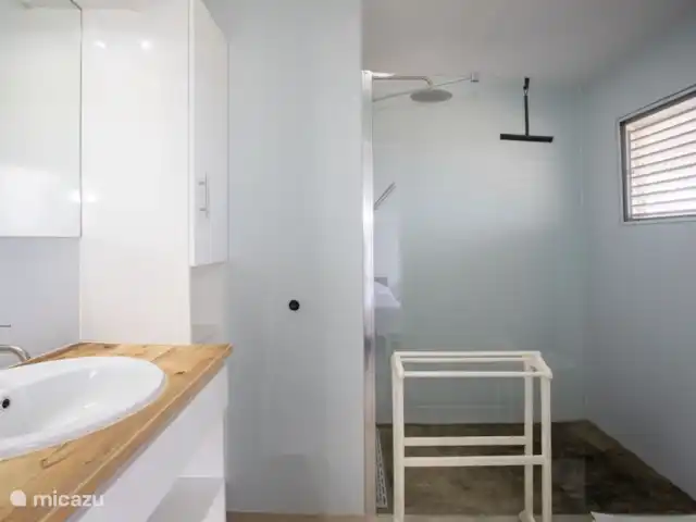 Piscadera Bay Resort 102 | Curaçao, Curaçao-Centre, Piscadera - bungalow salle de bain
