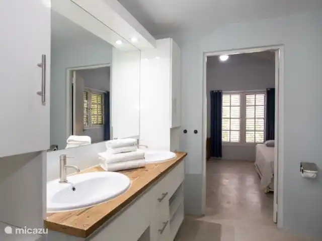 Piscadera Bay Resort 102 | Curaçao, Curaçao-Centre, Piscadera - bungalow salle de bain
