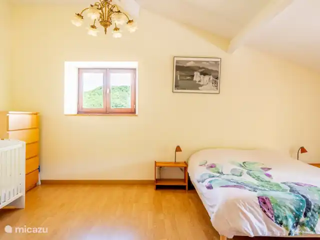 Mandarré | France, Lot-et-Garonne, Massels - maison de vacances chambre avec lit bébé