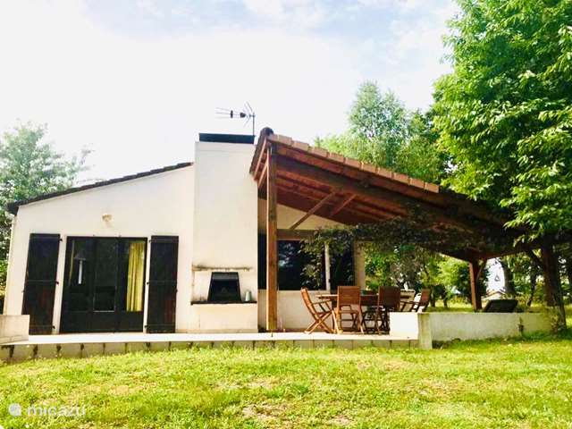 Holiday home in France, Charente, Rousinnes - holiday house Village le Chat, 204, La Belle Vie