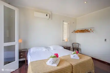 Vacation rental Curaçao, Curacao-Middle, Willemstad manor / castle Country house Flamboyan A