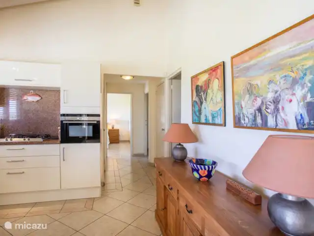 Villa Dol Fine Maison | Curaçao, Curaçao-Centre, Piscadera - bungalow Cuisine avec le hall aux chambres