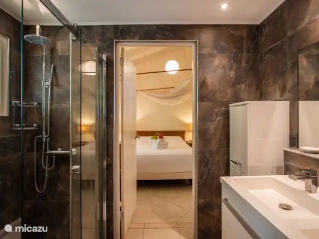 Villa Dol Fine Maison | Curaçao, Curaçao-Centre, Piscadera - bungalow Chambre avec air conditionné et salle de bain attenante