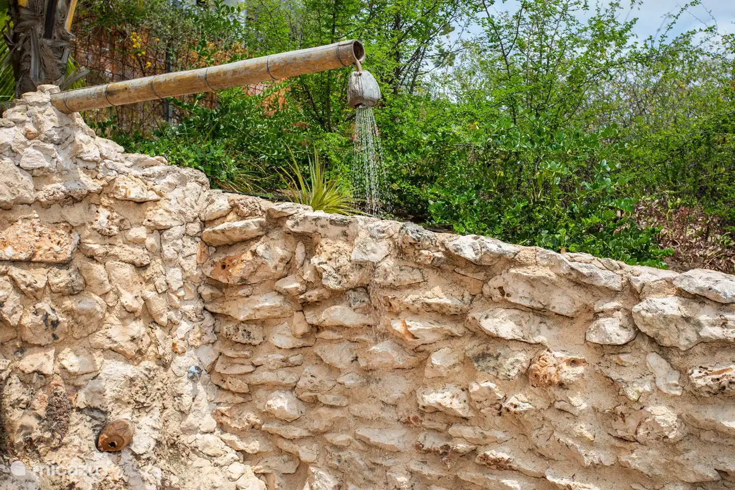 Douche extérieure au xwembad