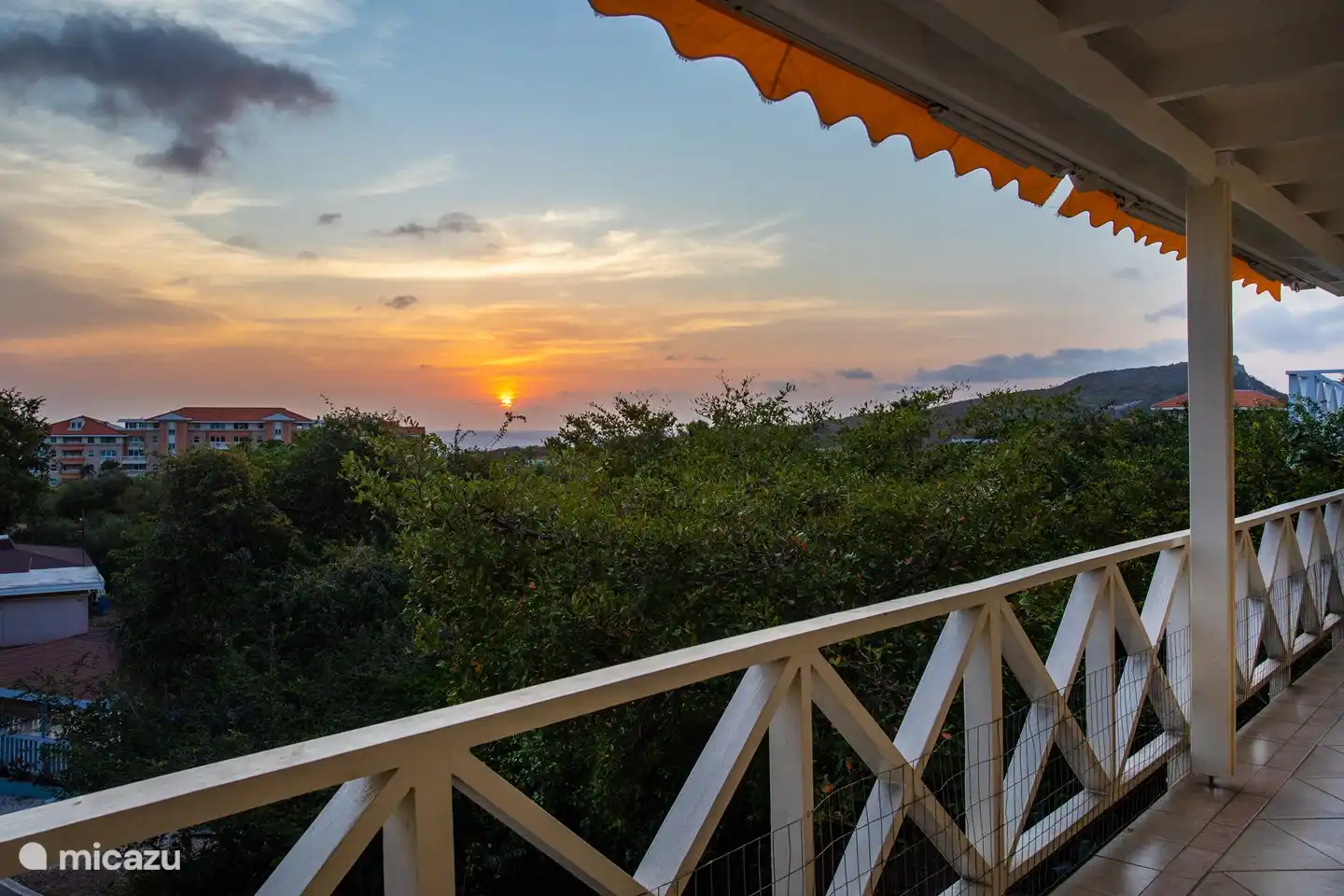 Coucher de soleil depuis le balcon