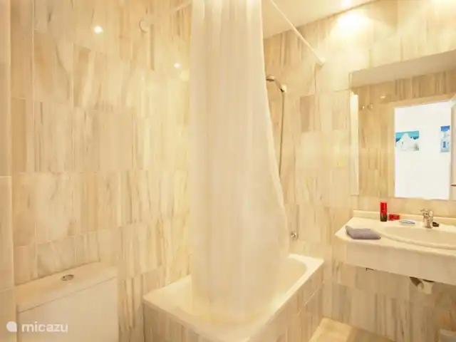 appartement huren in Spanje, Andalusië, Ojén – Jacarandas de Elviria Baño con bañera