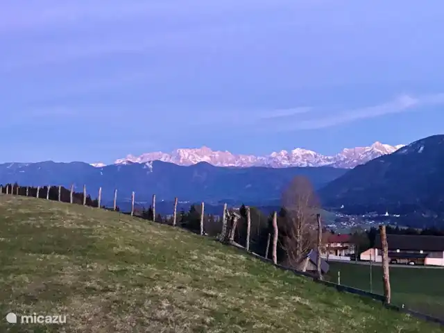 Haus Tilia Karinthië / App Dobratsch huren in Oostenrijk, Karinthië, Kerschdorf/Nötsch - appartement De eerste sneeuw is gevallen op de hoge toppen van oa de Mantgart (ong. 2600 m hoog)