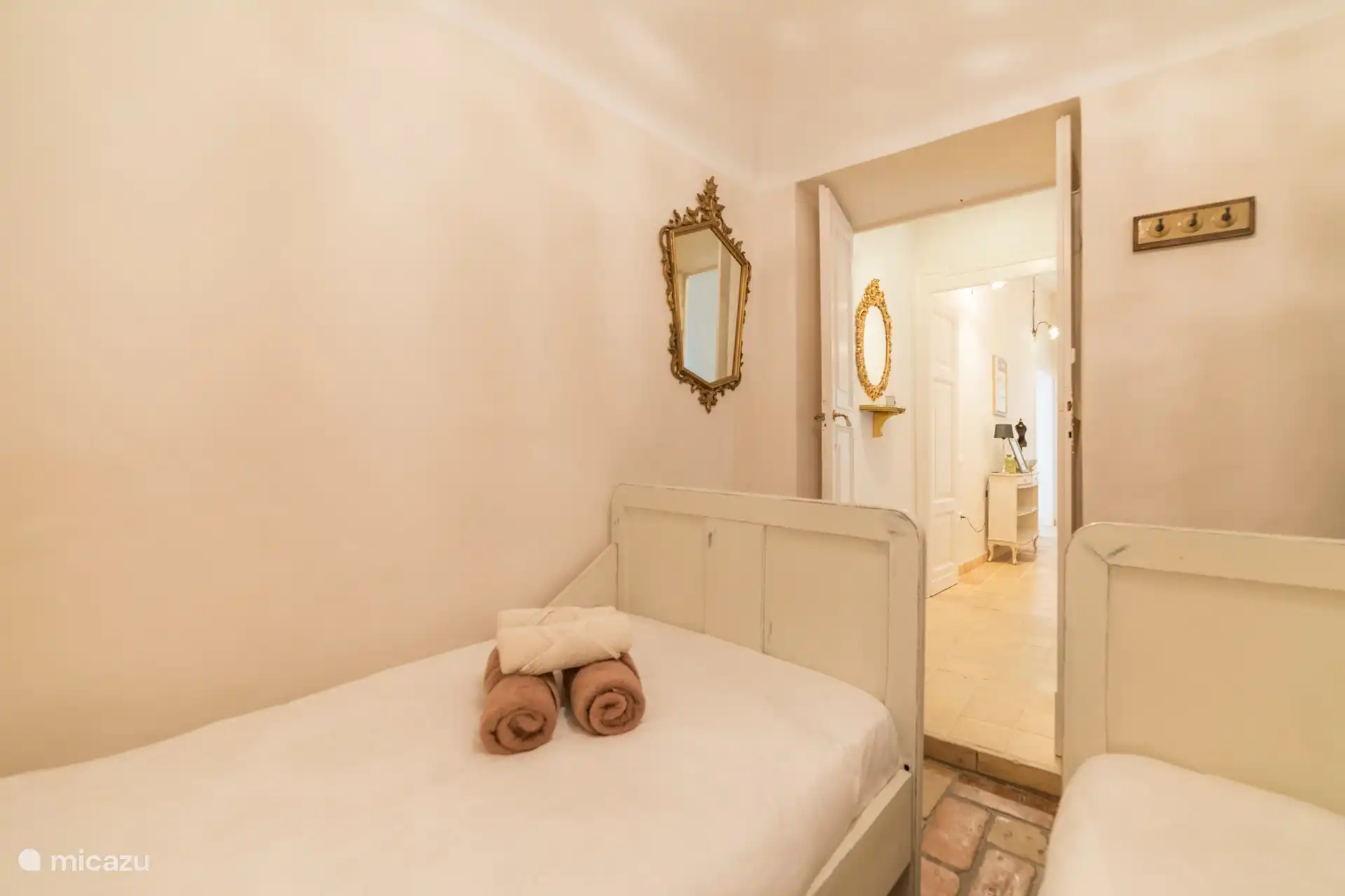 Schlafzimmer 3 Rosella und Diana