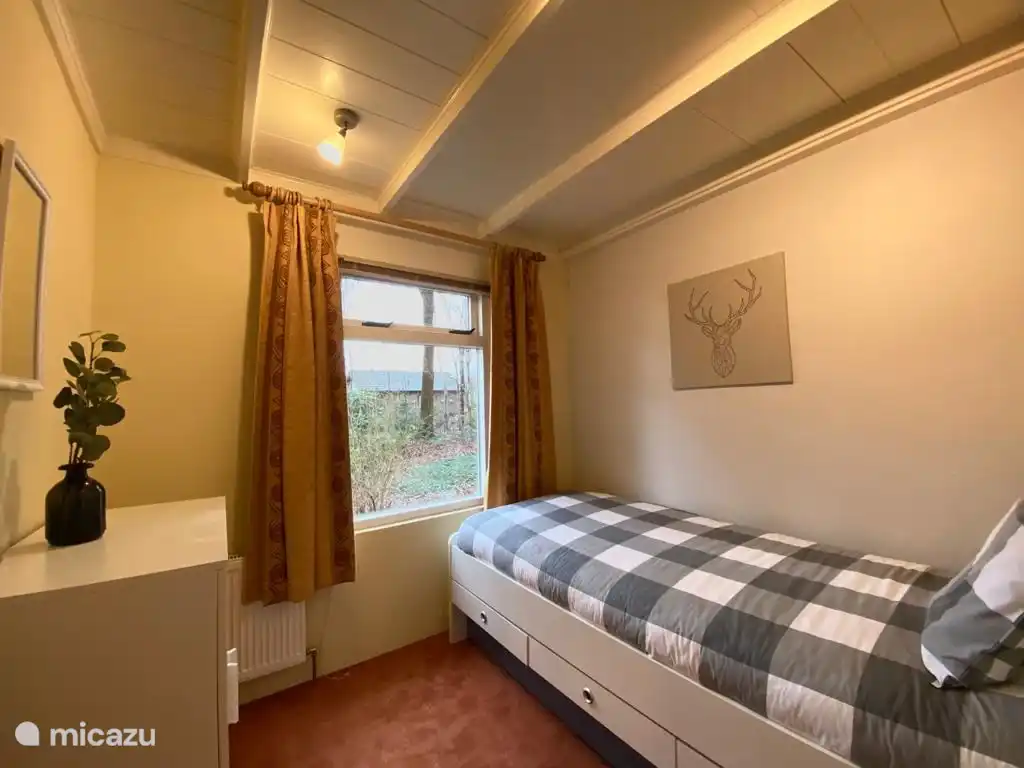 Schlafzimmer 2: 1-Personen-Schlafzimmer