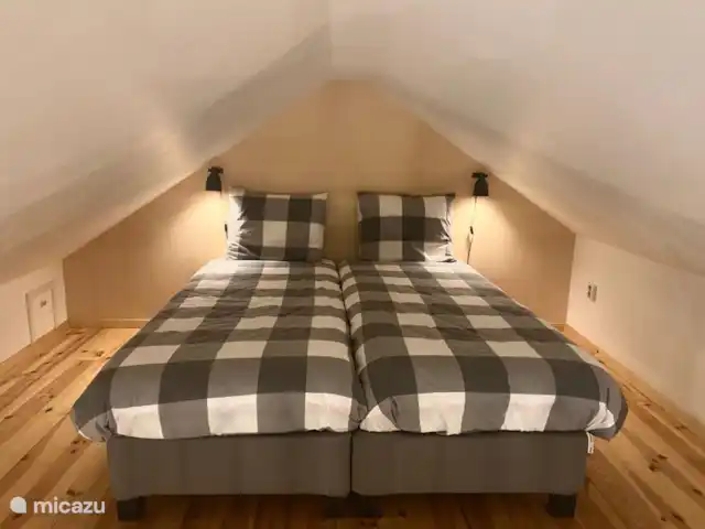 Huize Ruinen | Pays-Bas, Drenthe, Ruinen - maison de vacances Chambre 4 : Vide avec une chambre 2 personnes, accessible par un escalier en prolongement dans le séjour