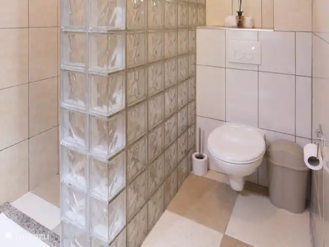Blue Bay Villa Bon Bini huren in Curaçao, Curacao-Midden, Blue Bay - villa Badkamer 1, ensuite bij slaapkamer 1.