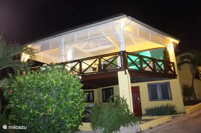 Vacation rental Curaçao, Curacao-Middle, Piscadera holiday house Spacious holiday home with sea view
