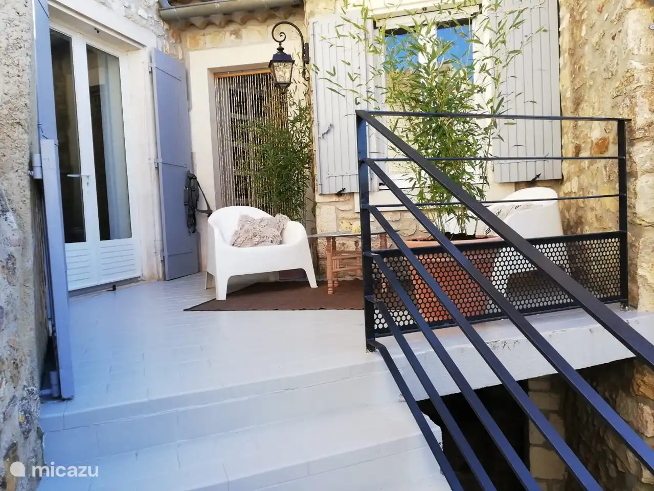 Schöner Ort, um den Tag mit einer Tasse Kaffee zu beginnen.