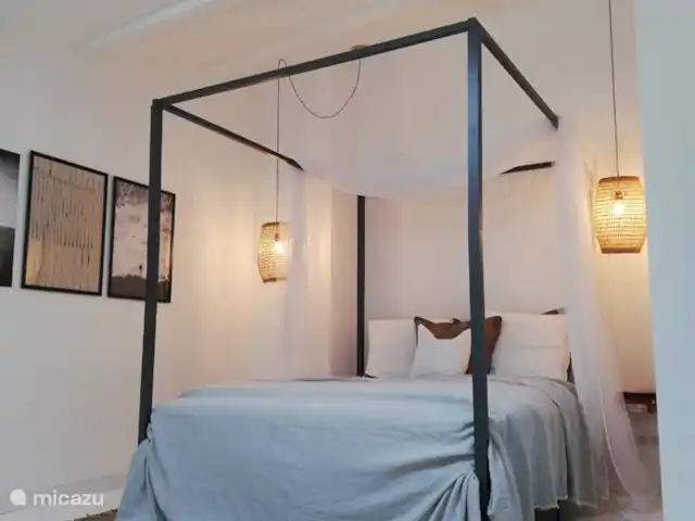 Maison Mymoodz | France, Gard, Cornillon - maison de vacances Chambre 2 sur la mezzanine avec lit double 1,60 x 2,00 et 2 x matelas 1 personne et 2 x couette 1 personne