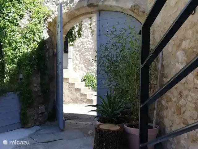 Maison Mymoodz | France, Gard, Cornillon - maison de vacances De la porte, vous entrez dans notre rue idyllique