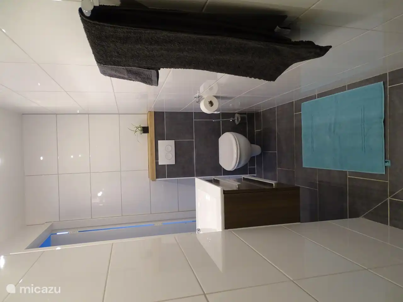 Badezimmer 2 gehört zu Schlafzimmer 3 und 4