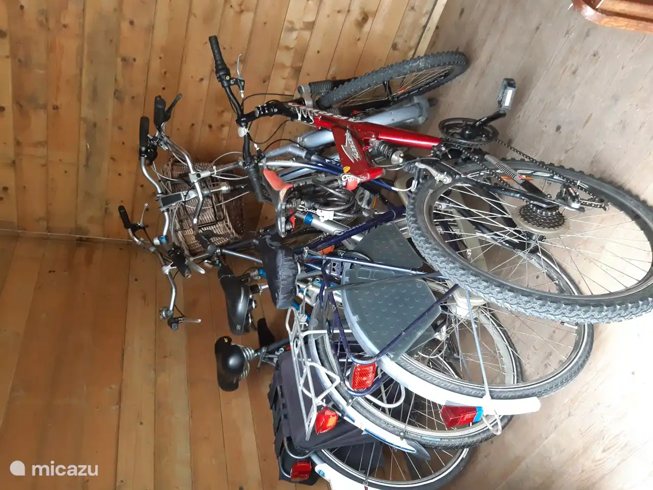 Fahrräder im Gartenhaus