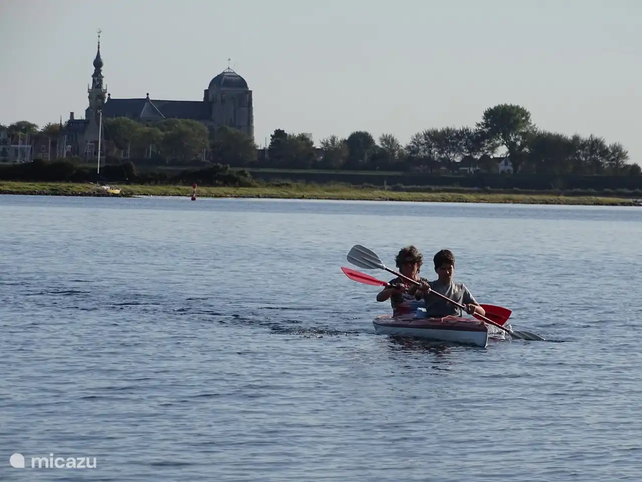Gehen Sie mit dem Kajak zur Veerse Meer und fahren Sie dort Kajak