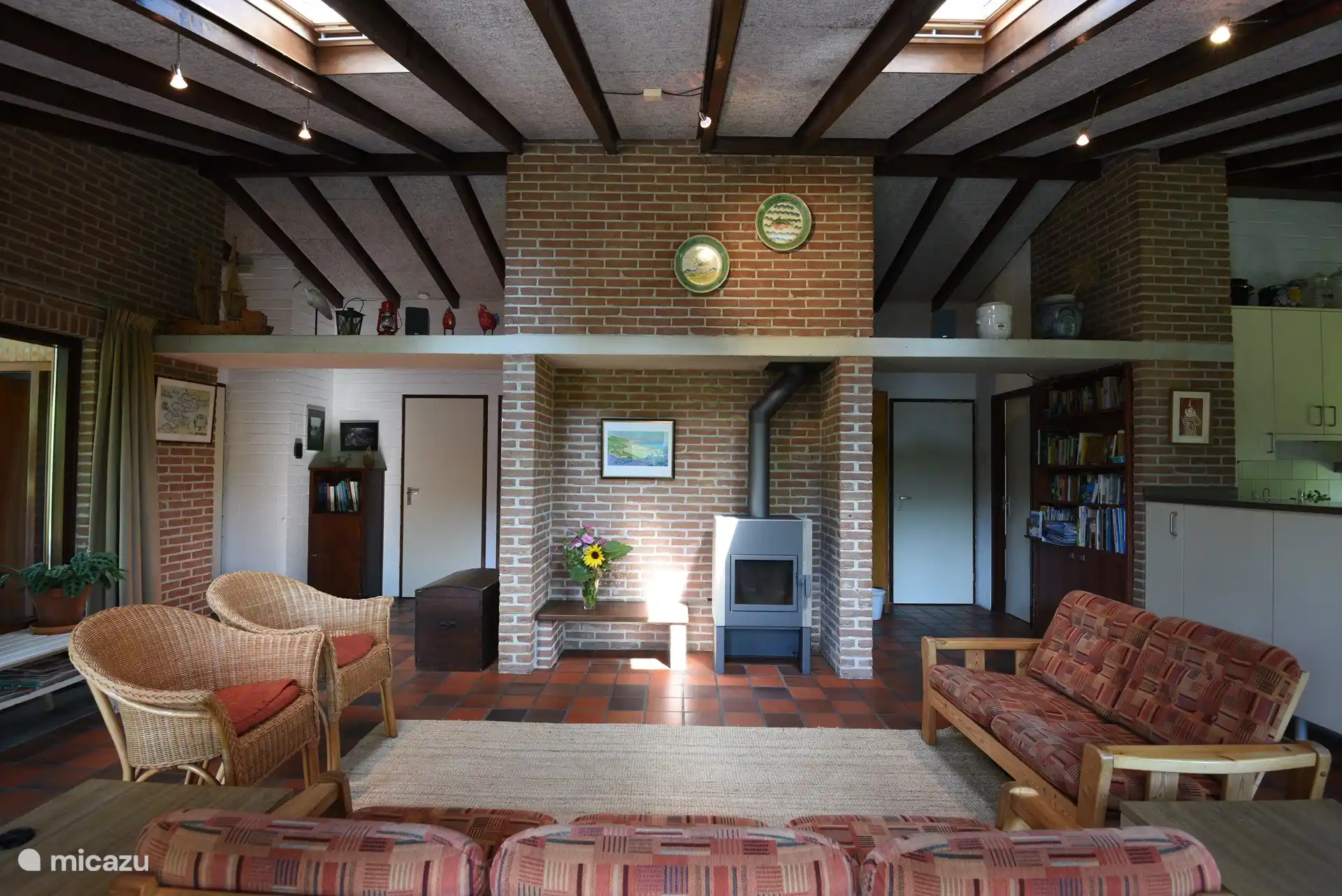 Wohn-/Sitzecke mit Holzofen