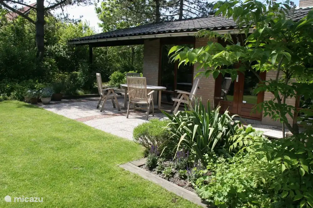 Terrasse vor dem Haus