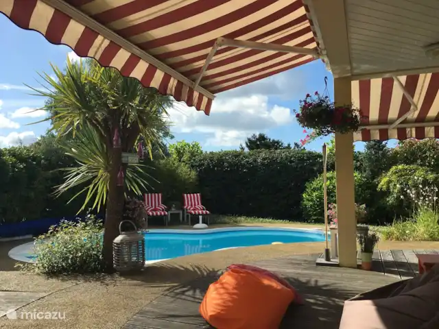 Villa nº 66 con piscina privada en Francia, Vendée, Château-d'Olonne - villa Mucha privacidad en el jardín.
Está completamente vallado, por lo que es muy adecuado si quieres venir con tu perro
