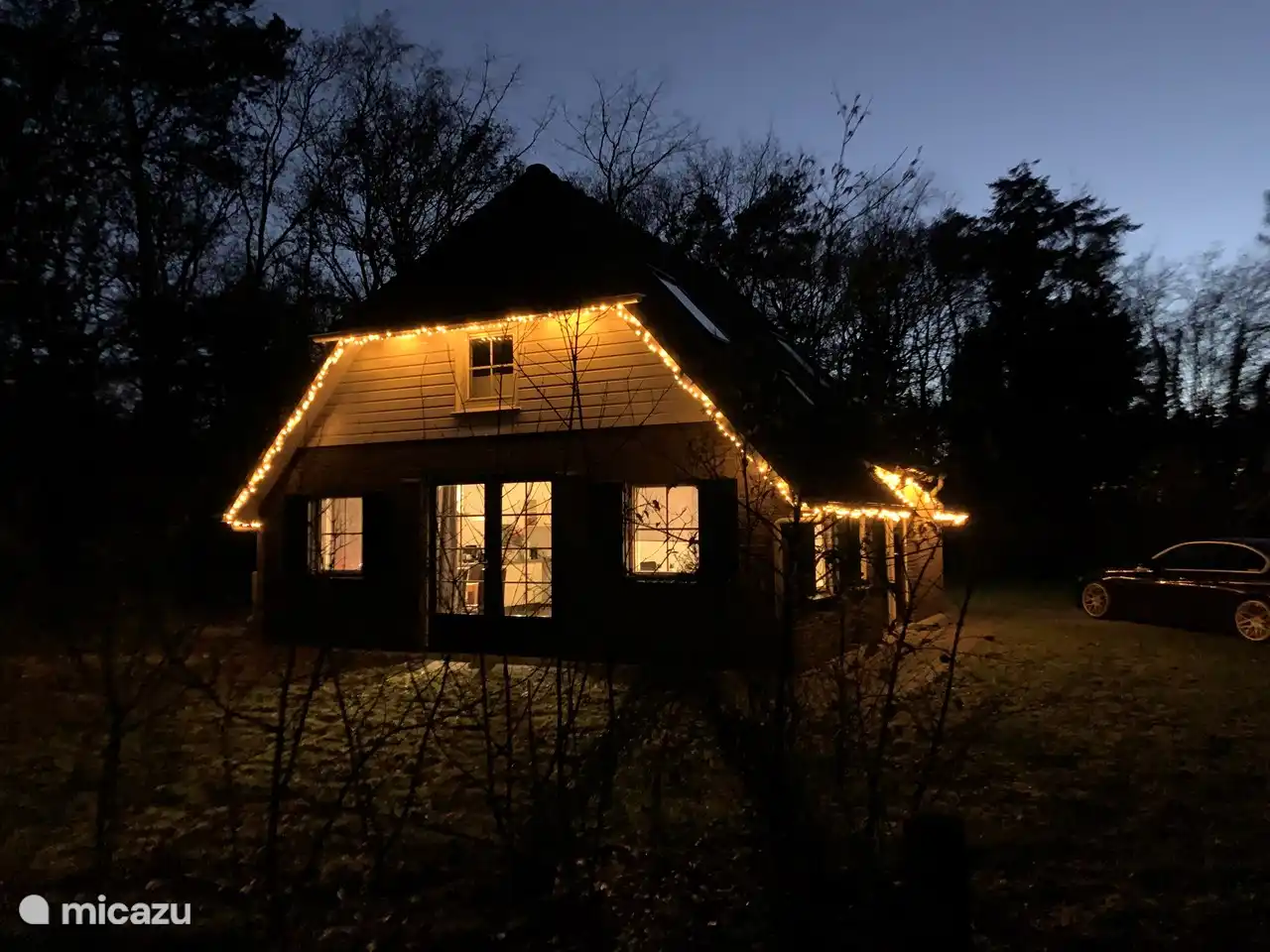 Vor dem Haus während der Wintermonate