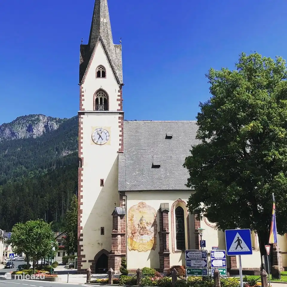 The church in the middle of Kötschach.