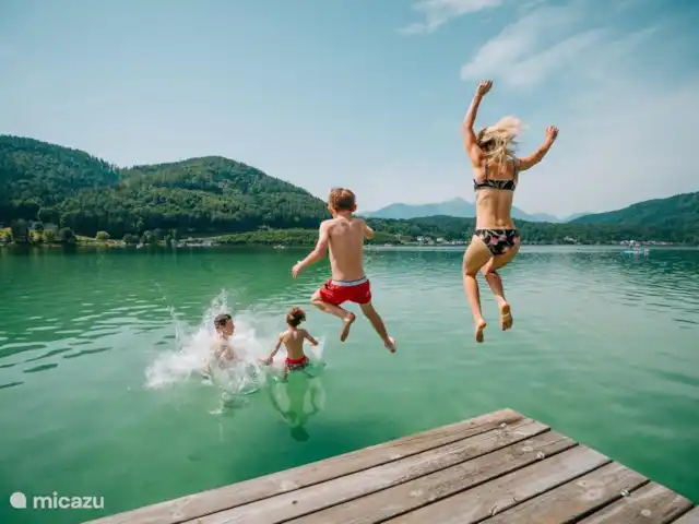 Chalet de luxe Mauthner Alm | Autriche, Carinthie, Kötschach-Mauthen - chalet Baignade dans l’un des nombreux lacs.