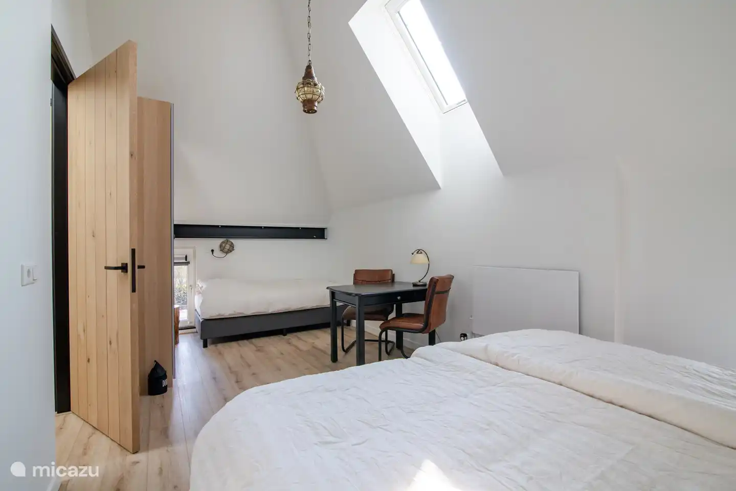 2e slaapkamer op verdieping