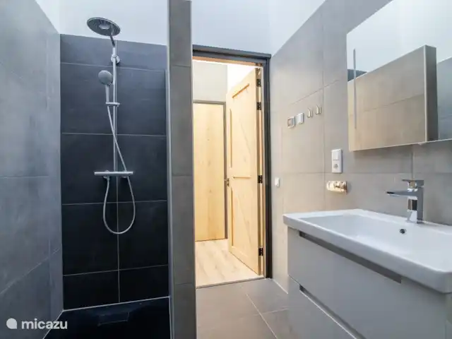 Patrimoine Middendorp | Pays-Bas, Drenthe, Ansen - maison de vacances Salle de bain au premier étage