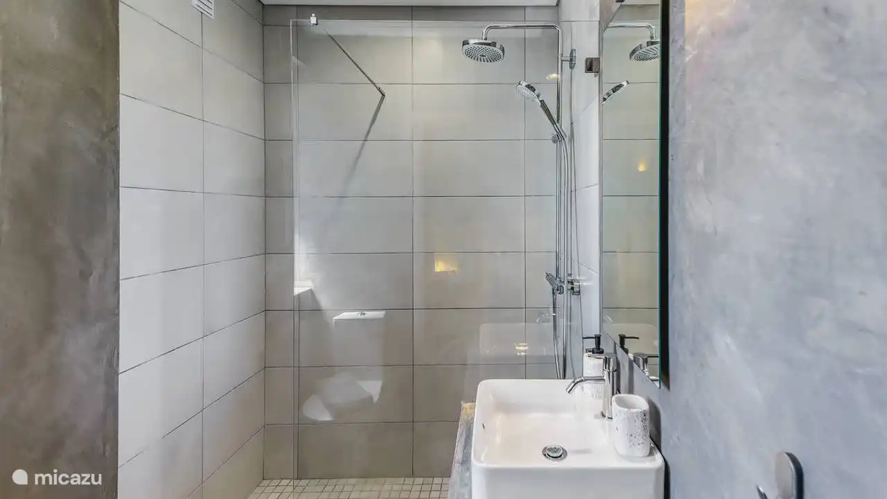 Villa Cocheira Beach Villa - Badezimmer - Waschbecken - ebenerdige Dusche