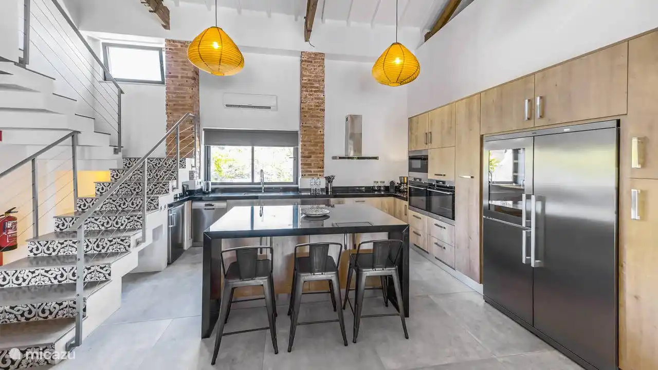 Villa Cocheira Beach Villa - Wohnen - Sofa - Küche - Kochinsel - Weinkühlschrank