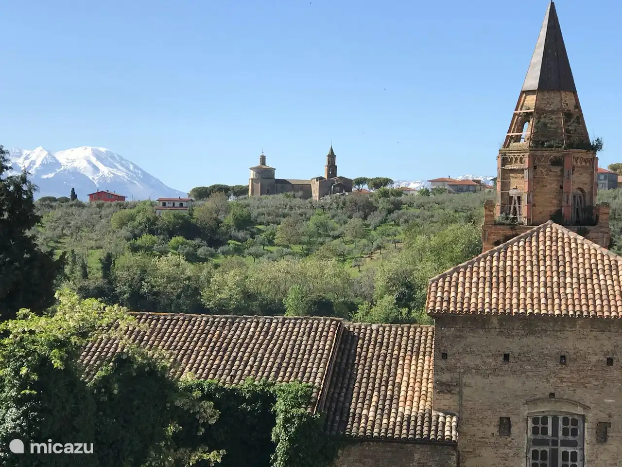 die Aussicht, die Sie sowohl von den Wohnzimmern als auch von beiden Schlafzimmern aus sehen