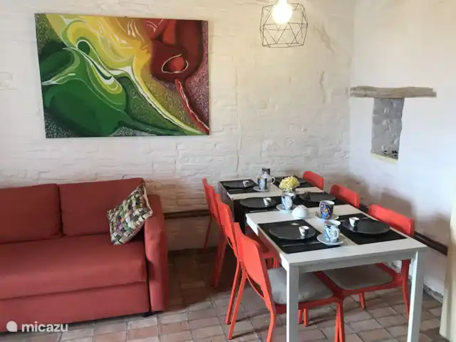 Casa Di Martil en Italia, Abruzos, Loreto Aprutino - casa vacacional la acogedora zona de comedor con mesa de comedor extensible