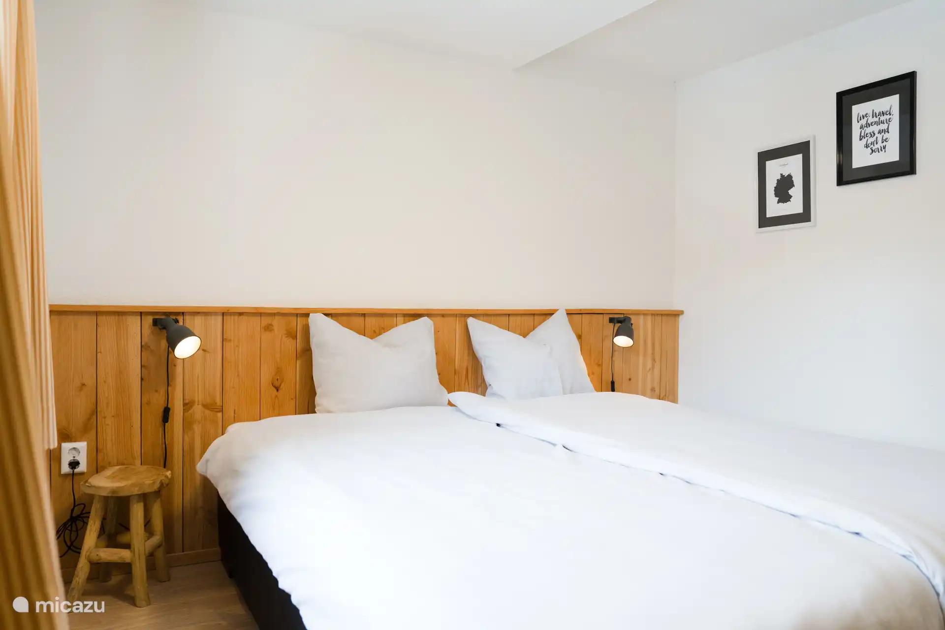 Bedroom 6 on the 3rd floor with sink and cupboard
