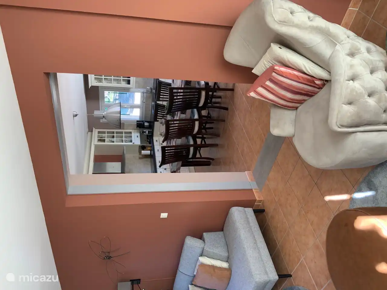 Wohnzimmer in Richtung Küche