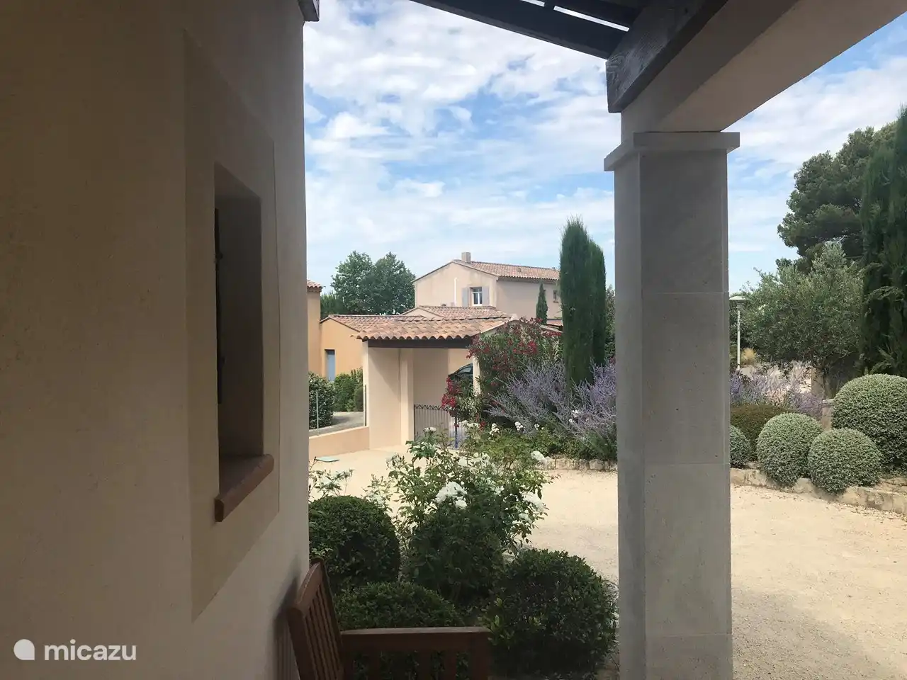 Auffahrt von der Haustür