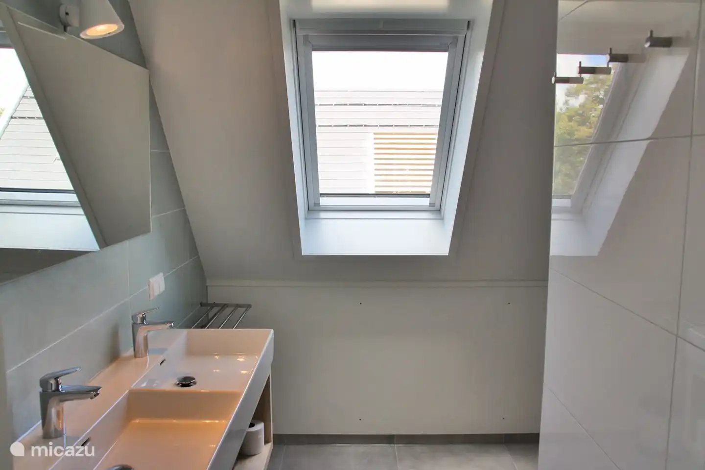 bathroom 1st floor