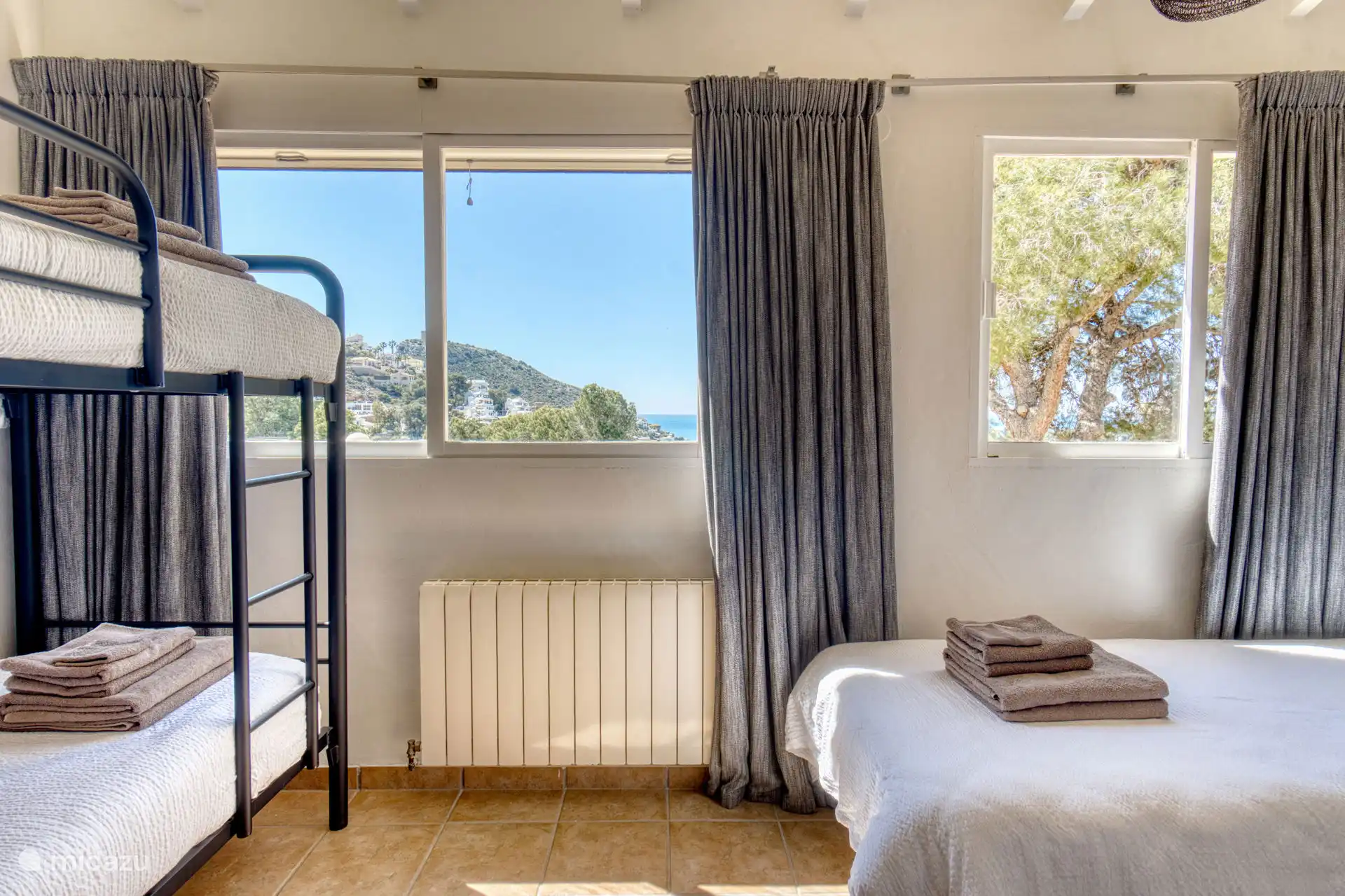 Salle d’attenante pour enfants, 1er étage