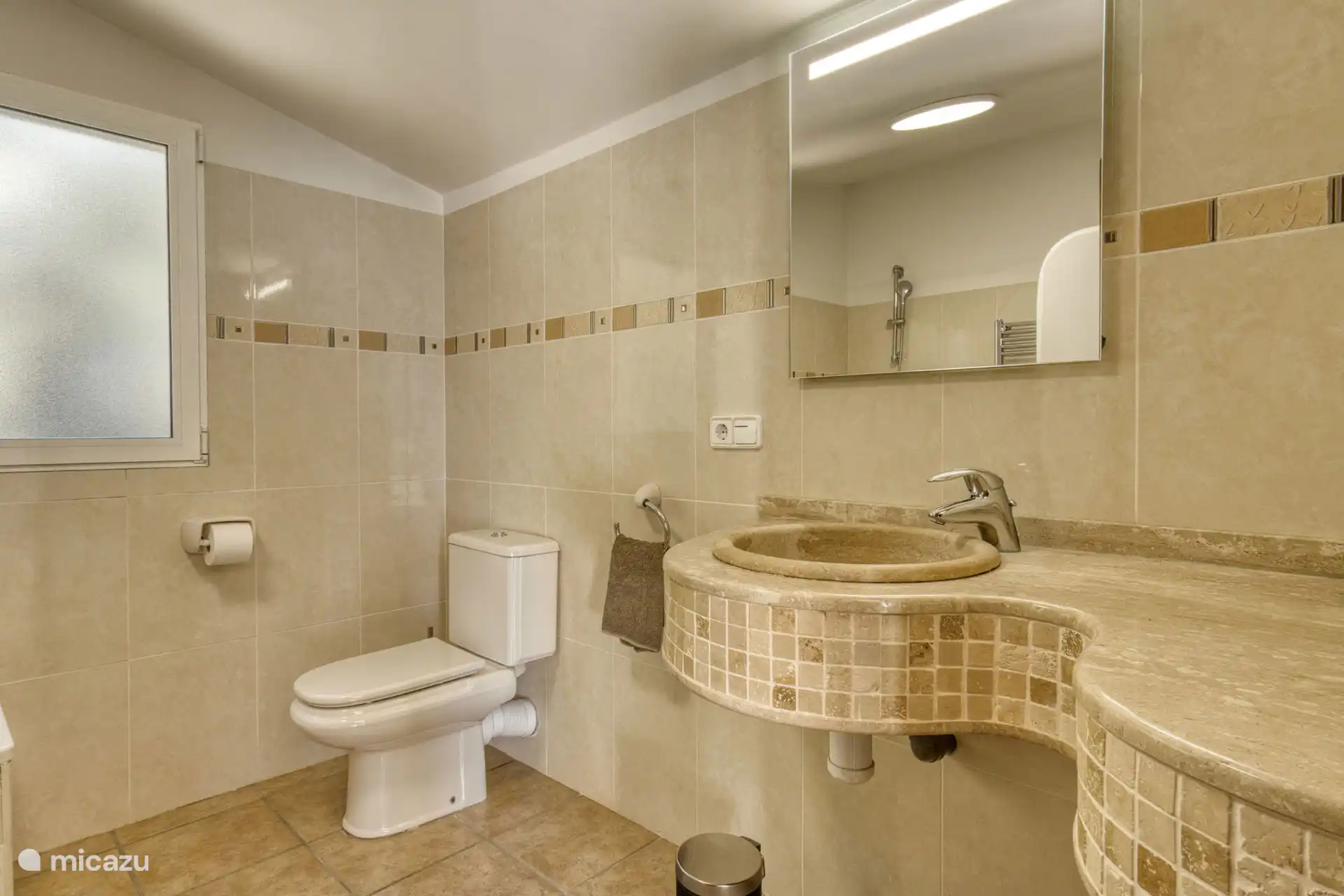 Salle de bain, chambre principale, salle de bain, salle de bain, attenante, 1er étage